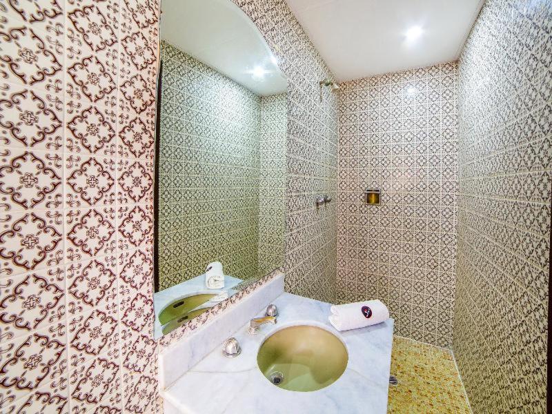 Hotel Santa Maria Mexico City Room photo